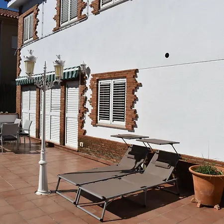 R66 Апартаменты *